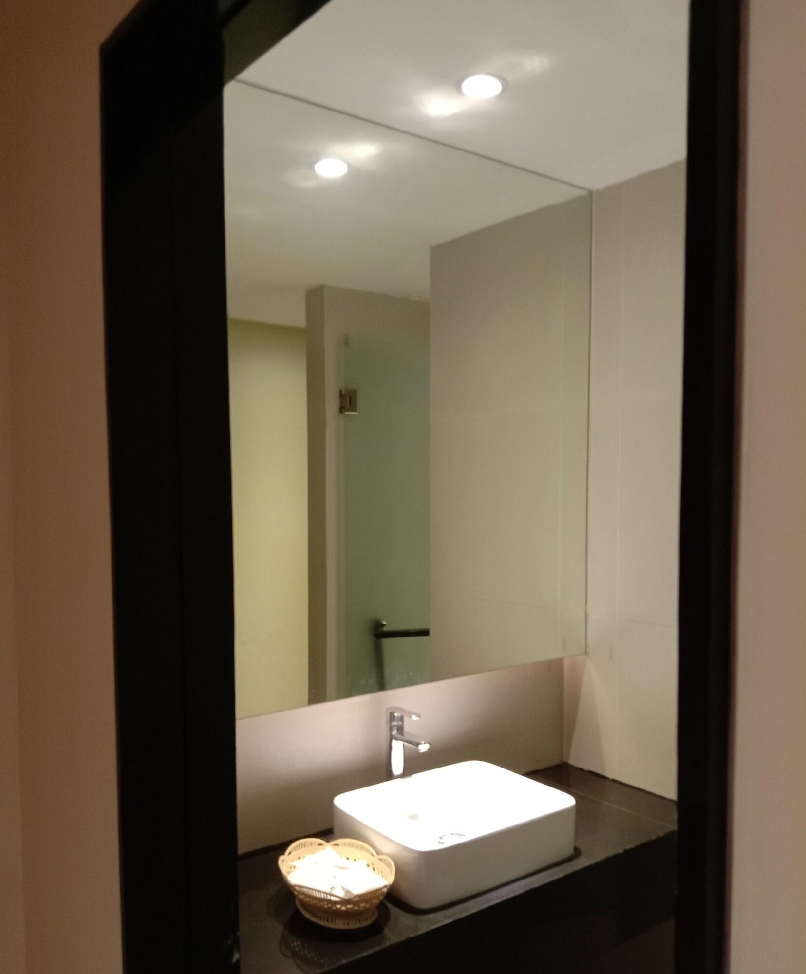 Shwe Pyi San Yar Hotel Yangon Dış mekan fotoğraf