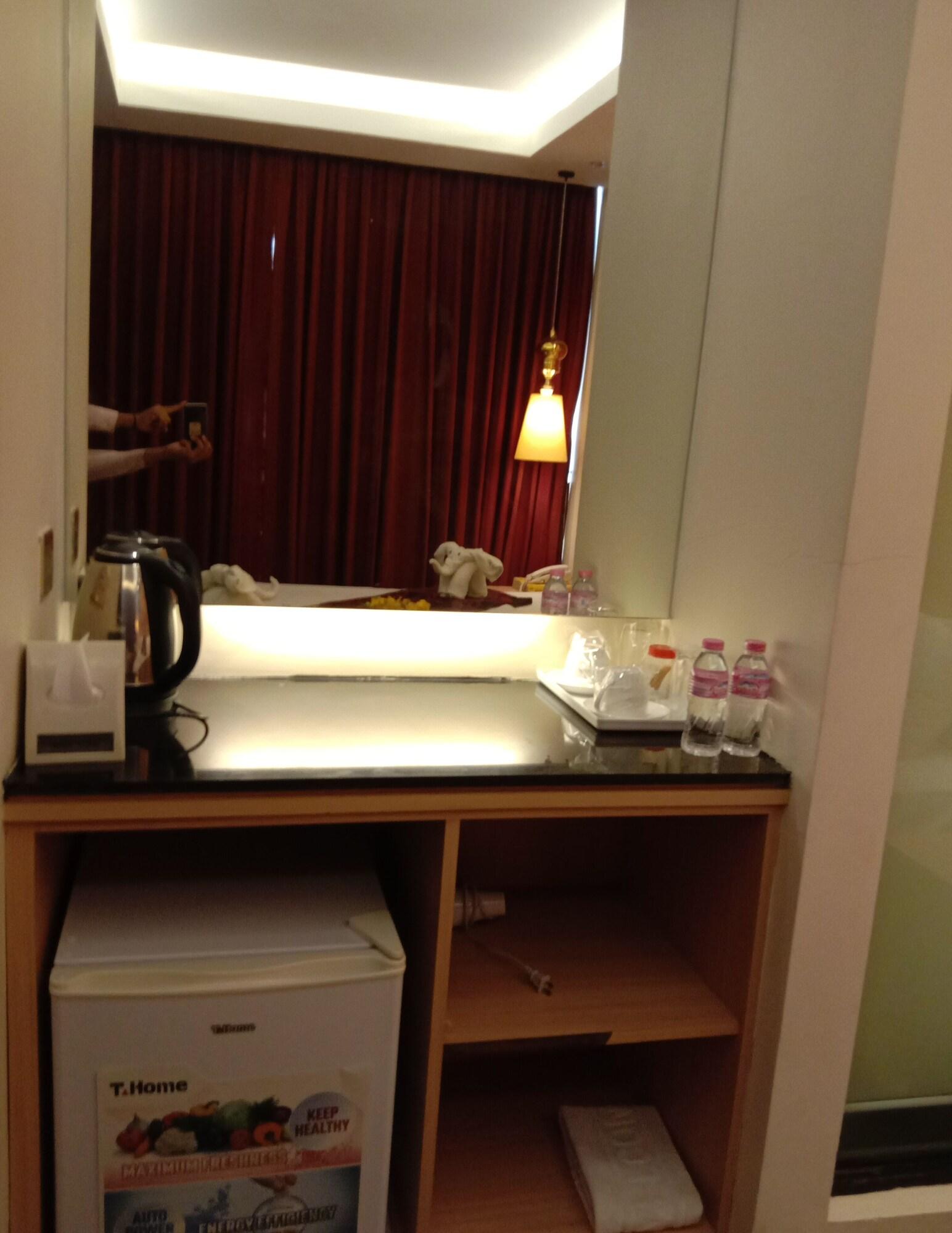Shwe Pyi San Yar Hotel Yangon Dış mekan fotoğraf